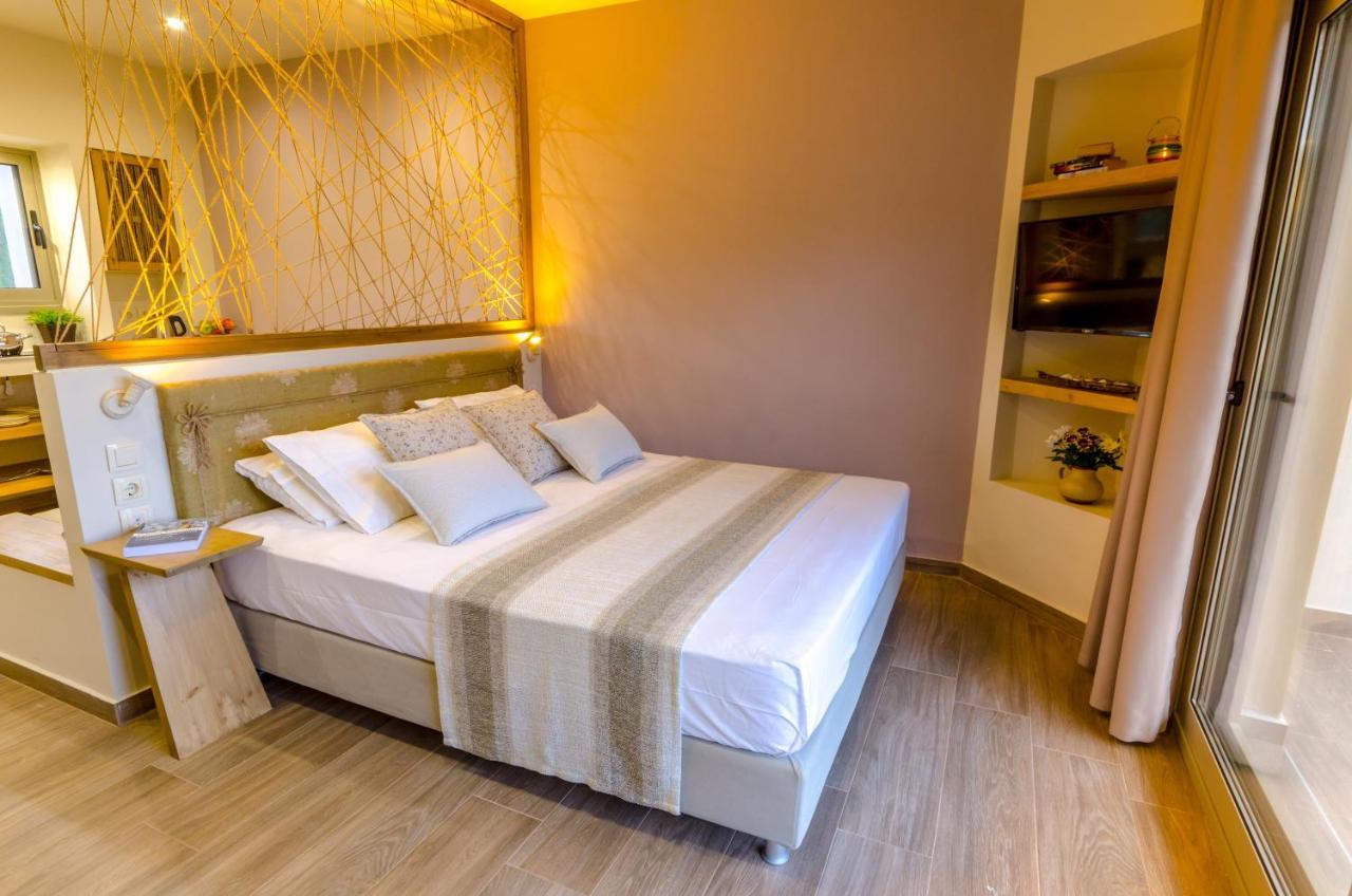 Forest Resort Suites Skiathos Troulos Extérieur photo