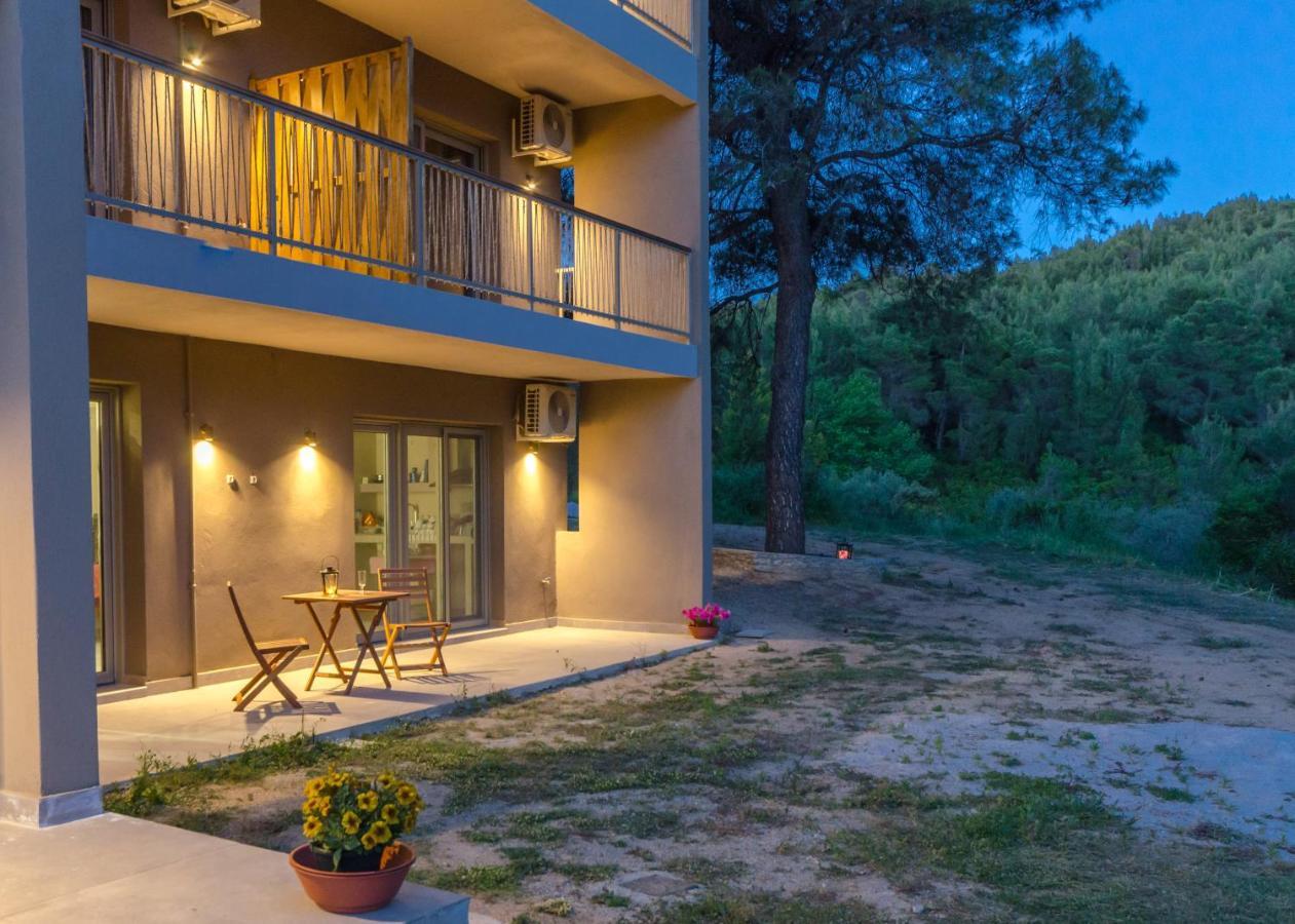 Forest Resort Suites Skiathos Troulos Extérieur photo