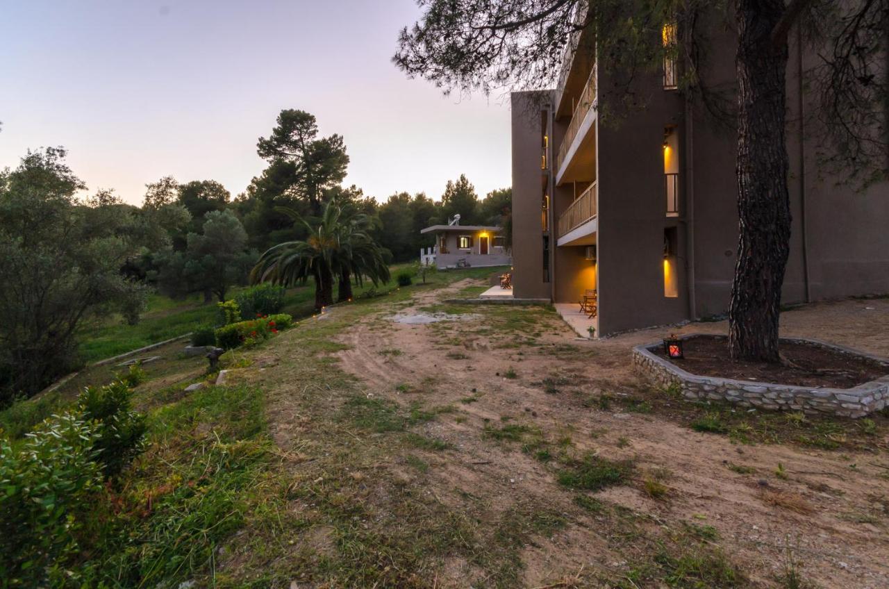 Forest Resort Suites Skiathos Troulos Extérieur photo