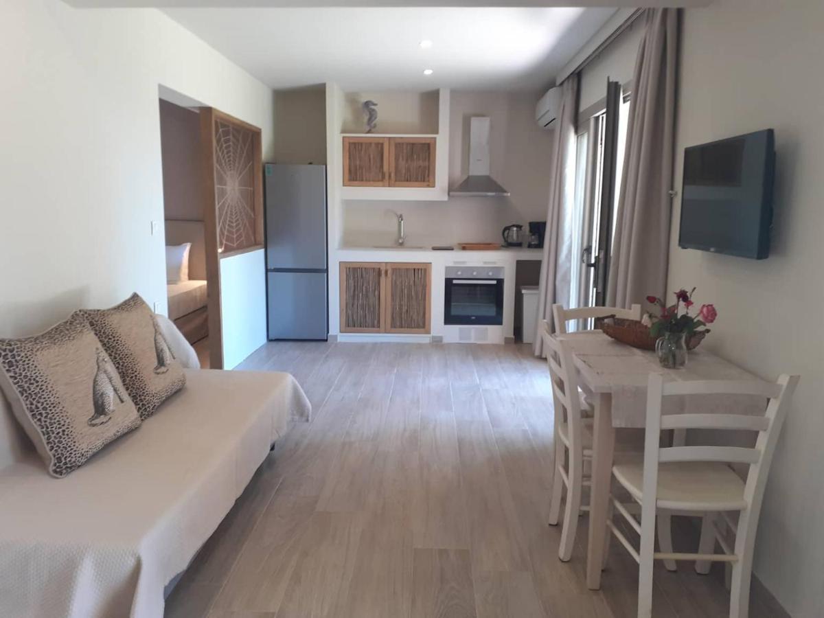 Forest Resort Suites Skiathos Troulos Extérieur photo