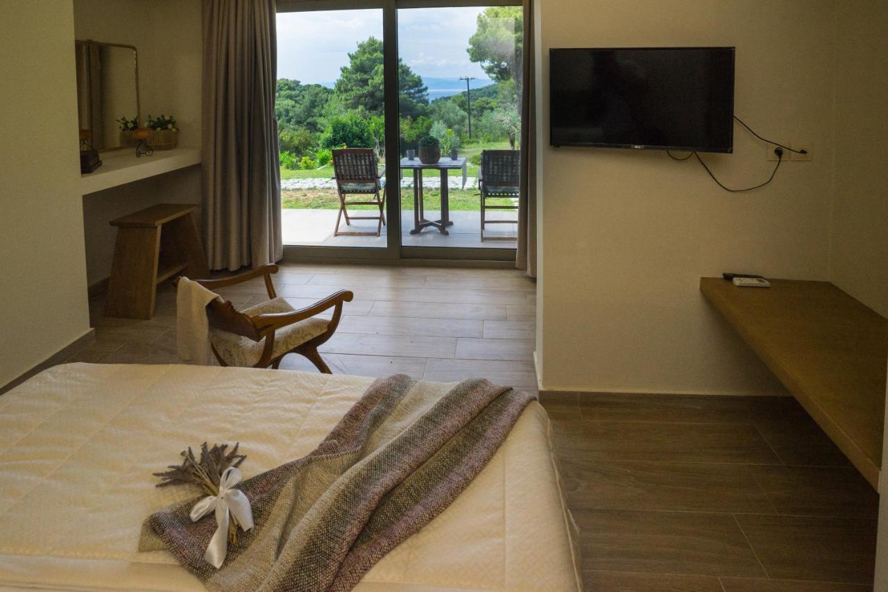 Forest Resort Suites Skiathos Troulos Extérieur photo