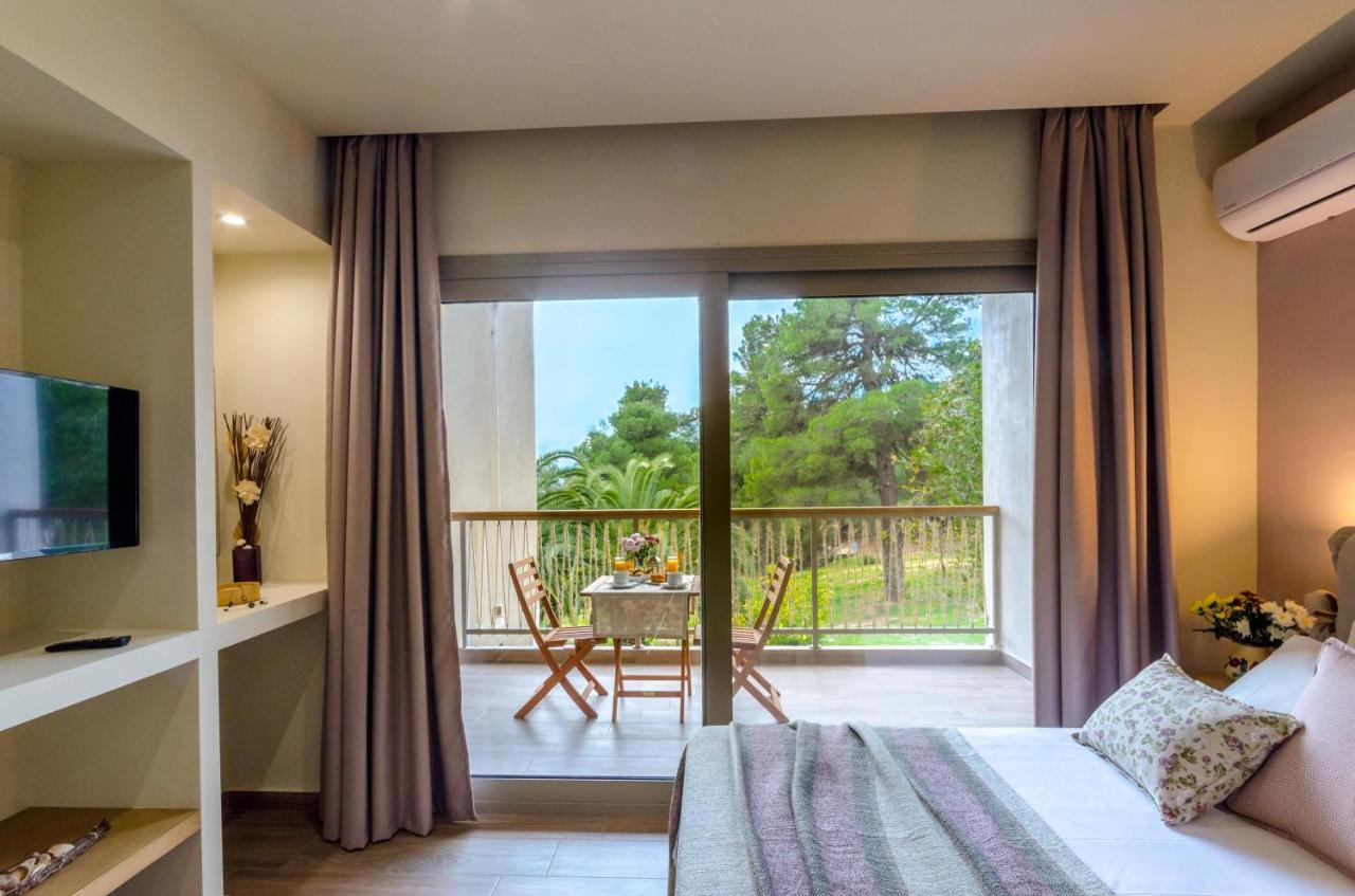 Forest Resort Suites Skiathos Troulos Extérieur photo